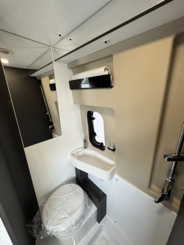 Mc Louis Menfys Van 3 - Photo 15