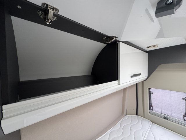 Mc Louis Menfys Van 3 - Photo 17