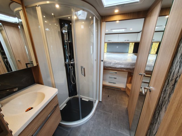 Niesmann+Bischoff Arto 88 LF etat neuf a saisir ! - Photo 17