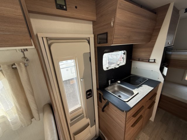 Pilote Fourgon Van c 690 - Photo 13