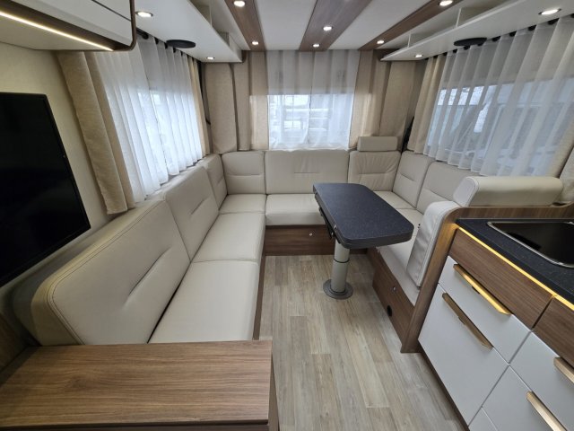 Pilote P 696 U Expression p696 surequipe !! - Photo 10