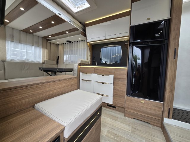 Pilote P 696 U Expression p696 surequipe !! - Photo 11