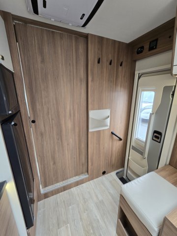 Pilote P 696 U Expression p696 surequipe !! - Photo 17