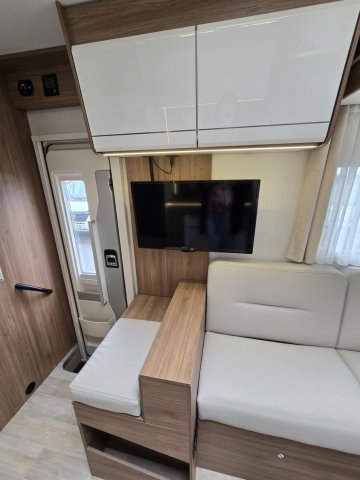 Pilote P 696 U Expression p696 surequipe !! - Photo 19