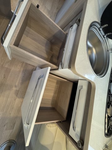 Rapido 696 FF - Photo 13