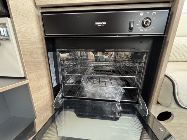 Rapido 8066 DF - Photo 12