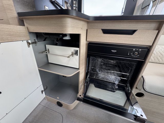 Rapido 8066 DF - Photo 13