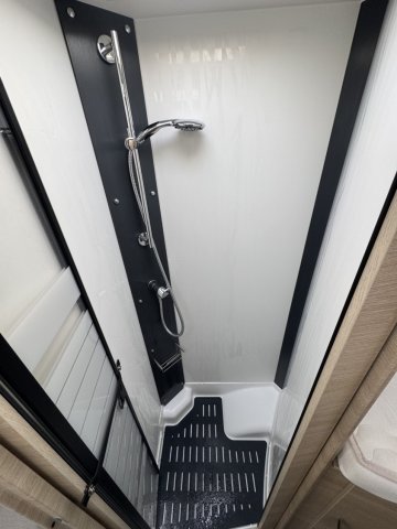 Rapido 8066 DF - Photo 20