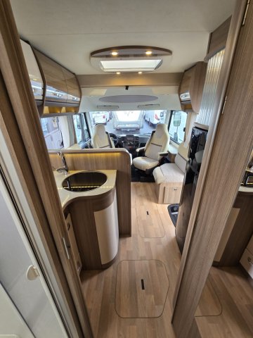 Rapido 8090 DF - Photo 10