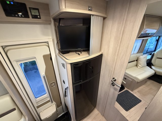Rapido 8096 DF - Photo 10
