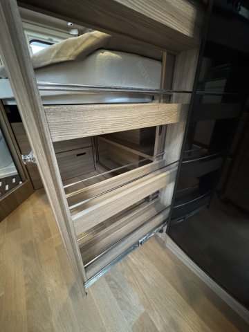 Rapido Van V56 - Photo 24