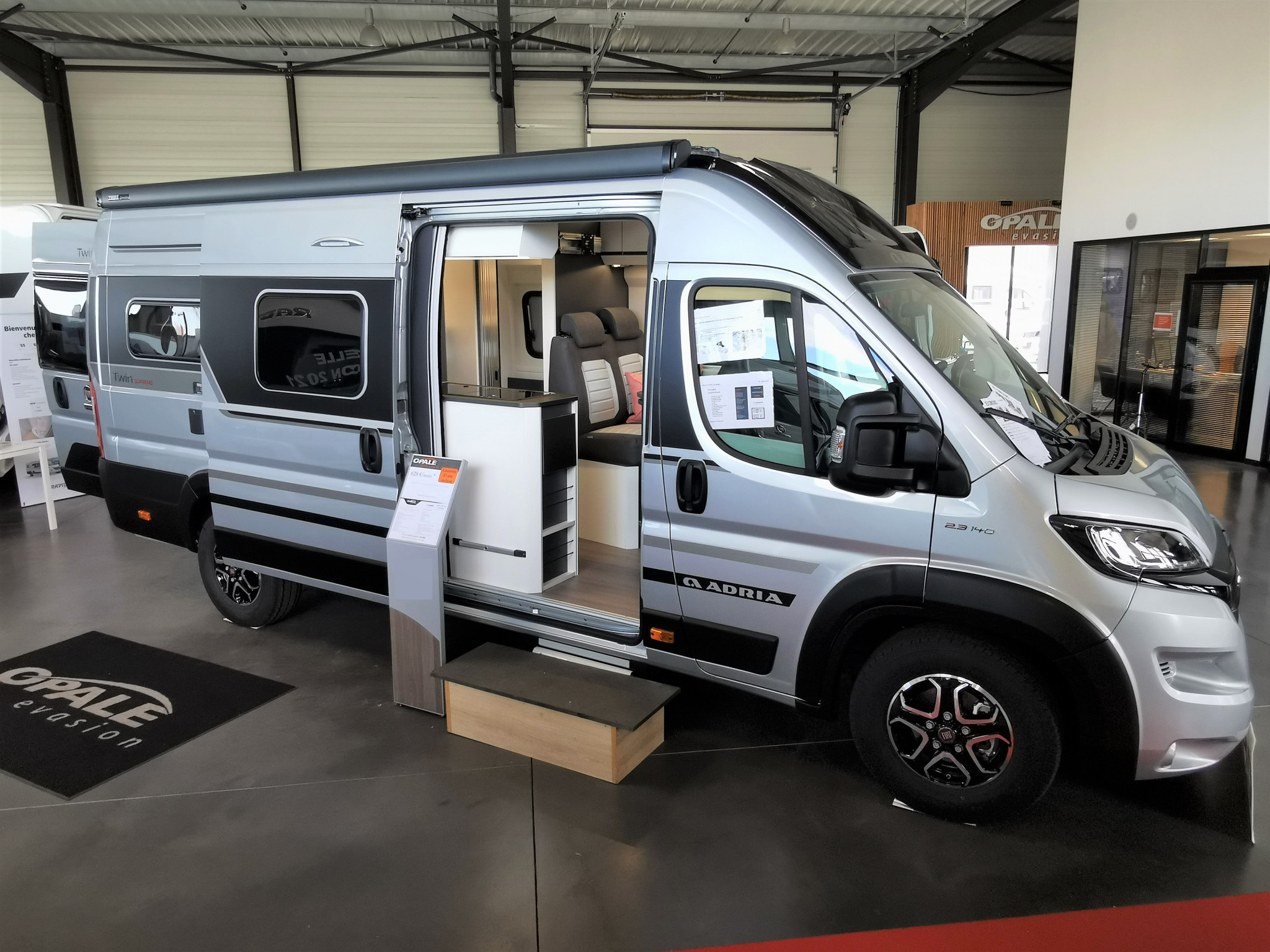 Adria Twin 640 Sgx Supreme neuf de 2021 Autres Camping car en vente à Vendeville (Nord 59)