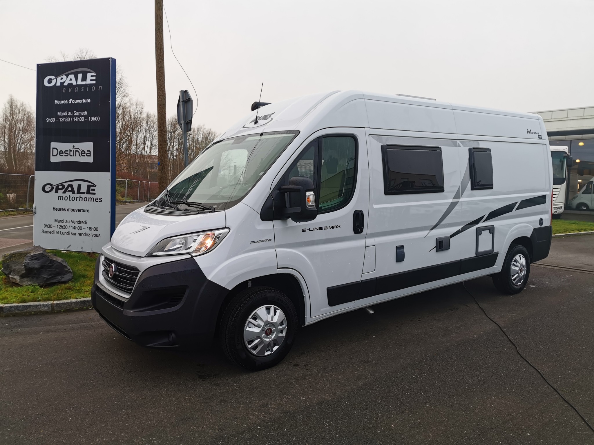 Mc Louis Menfys Van 3 Maxi neuf de 2020 - Fiat - Camping car en vente à