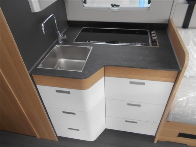 Adria Matrix Plus 670 DC - Photo 8
