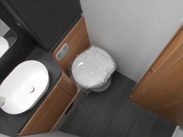 Adria Matrix Plus 670 DC - Photo 10