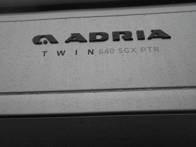Adria Twin 640 SGX PTR 60 ANS - Photo 11