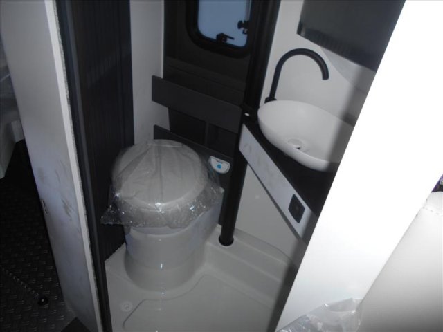 Adria Twin Sports 640 SGX - Photo 4