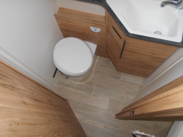 Bavaria Initial I741FC Nomade Plus I 741 FC + - Photo 8