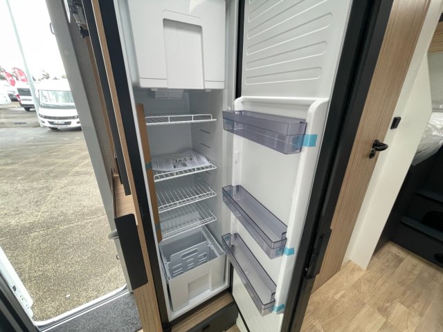 Bavaria T720FGJ Intense - Photo 10