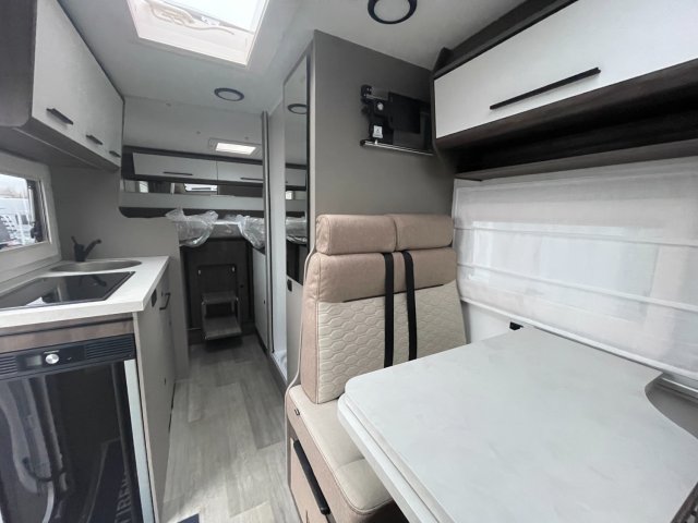 Benimar Yrteo 861 - Photo 10