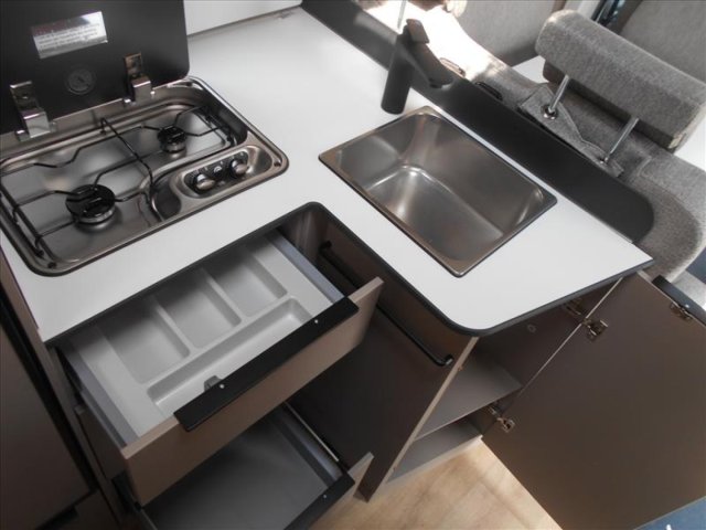 Burstner Campeo TD 690 G - Photo 4