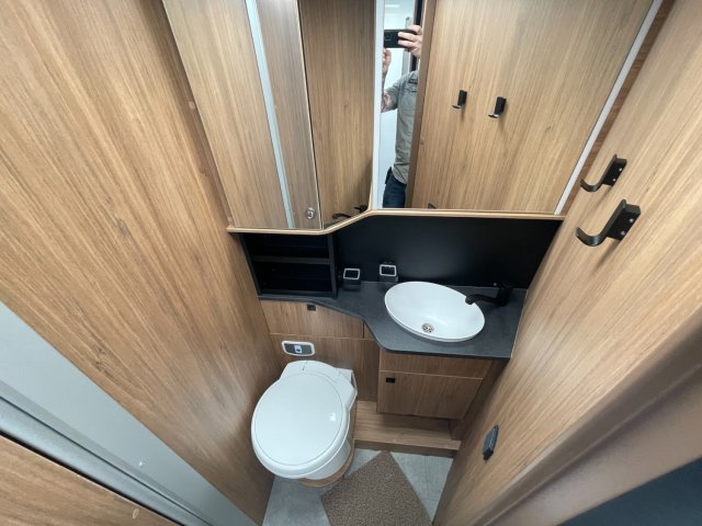 Challenger 318 Cosy Edition - Photo 11