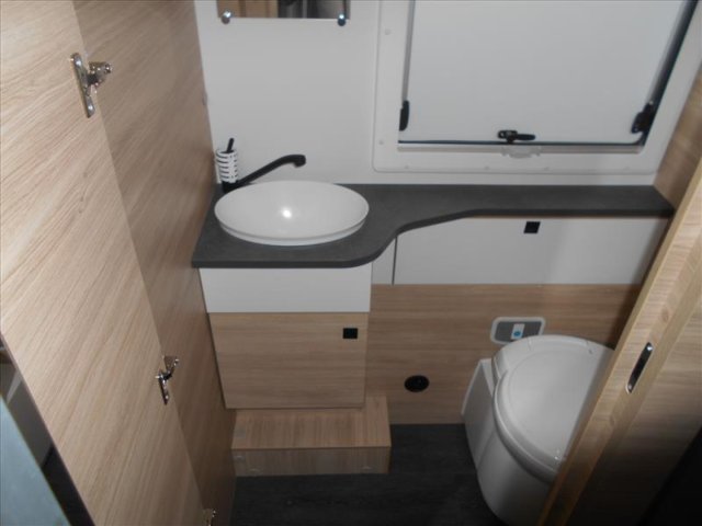 Challenger 380 Break Edition - Photo 8