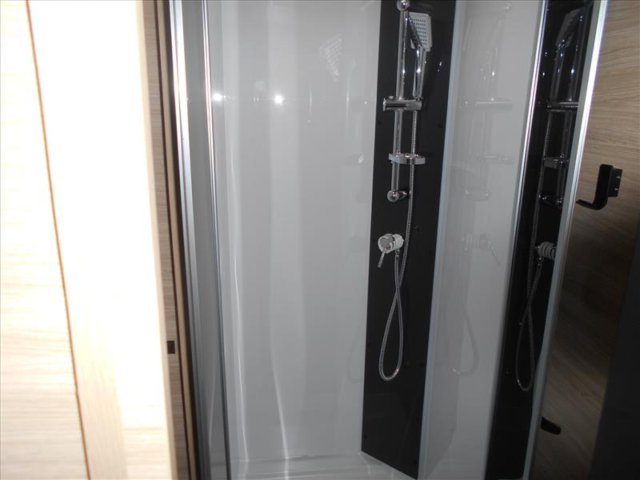 Challenger 380 Break Edition - Photo 9