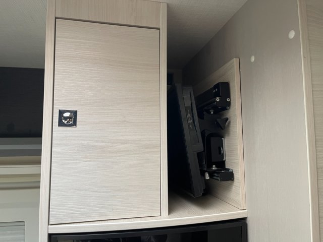 Challenger Quartz 380 - Photo 7