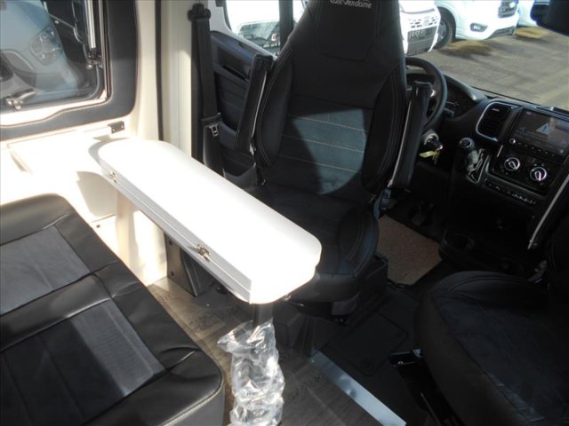 Font Vendome Rando Camp - Photo 7