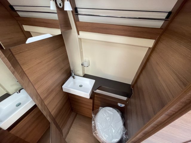 Rapido Van V55 - Photo 7