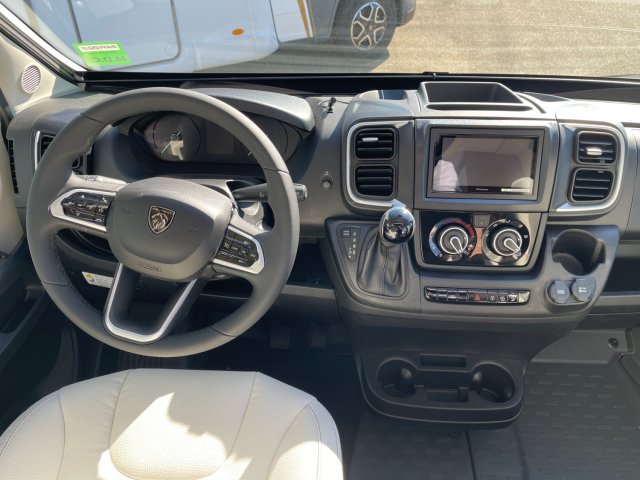 Rapido Van V55 - Photo 10