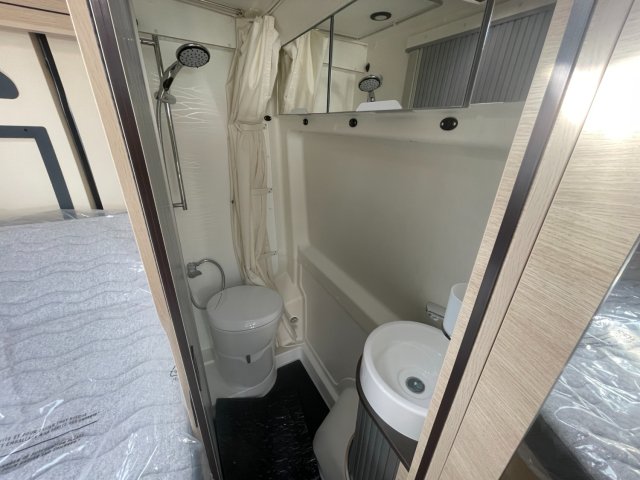 Rapido Van V62 65 ans - Photo 8