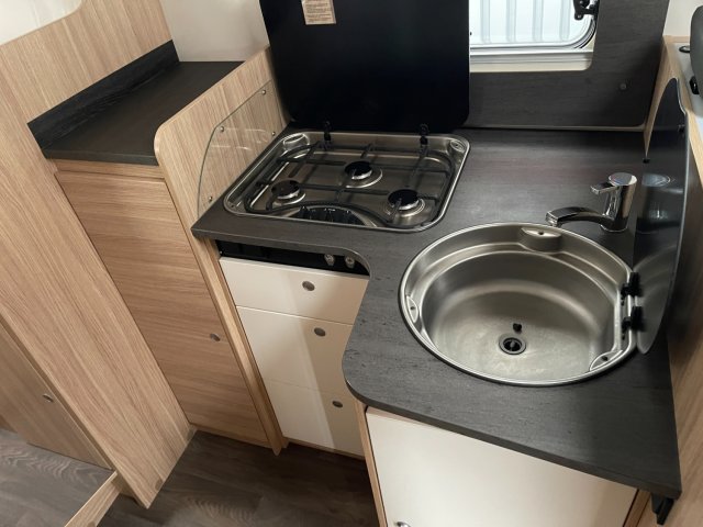 Sunlight I 67 S - Photo 5