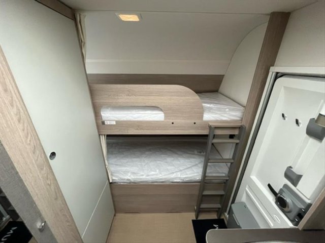 Burstner Premio Plus 440 TK - Photo 3