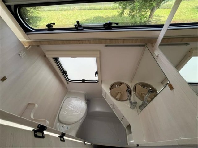 Silver Caravane EXCLUSIVE - Photo 4