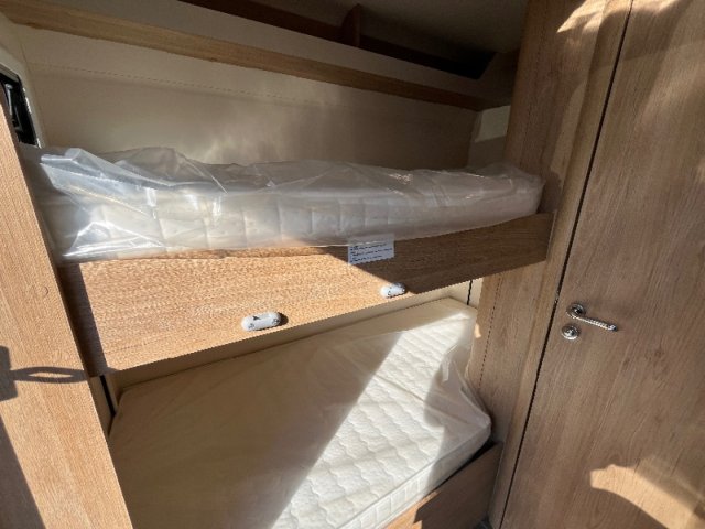 CI Horon 74 XT - Photo 9