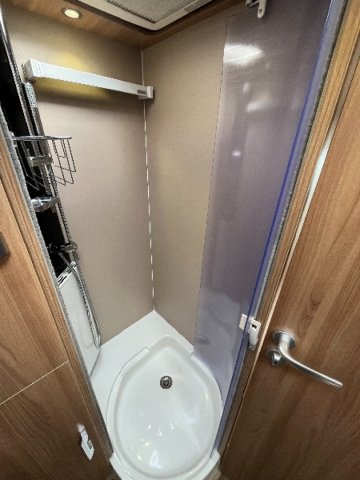 Le Voyageur LVX 9 poids lourd lits jumea - Photo 7