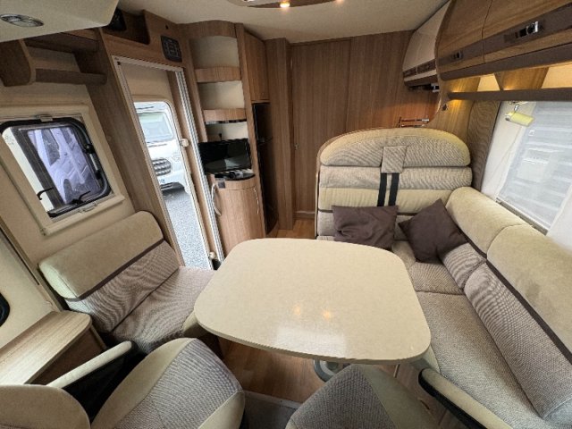 Rapido 881 F integral lit central - Photo 5