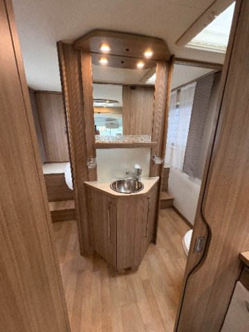 Rapido 881 F integral lit central - Photo 7