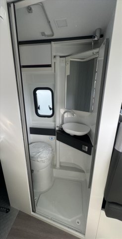Adria Twin 640 SGX SPORT - Photo 7