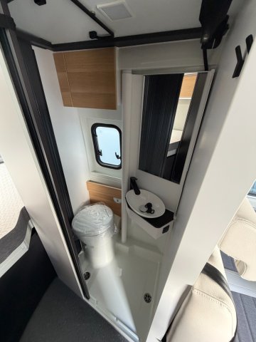 Adria Twin 640 SGX PTR 60 ANS - Photo 7