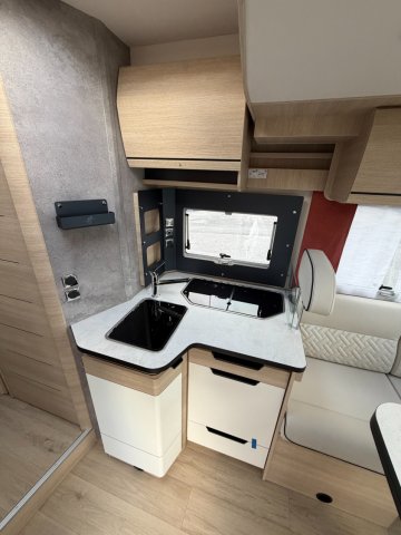 Rapido 696 F 696F 65 ans - Photo 6