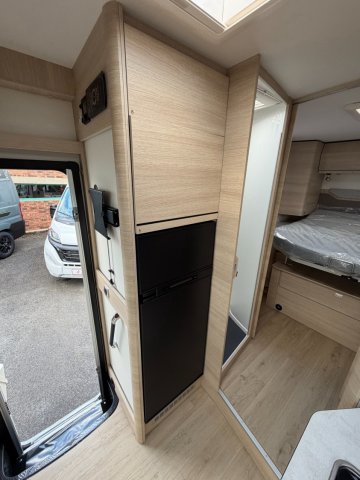 Rapido 696 F 696F 65 ans - Photo 7