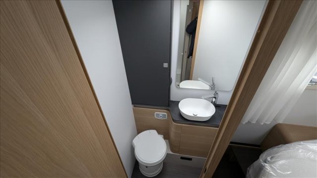 Adria Matrix Axess 650 DC - Photo 8