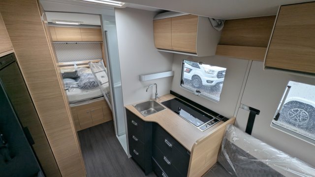 Adria Matrix Axess 650 DC 60 ANS - Photo 5