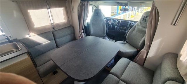 Challenger 318 Anniversary Edition - Photo 3