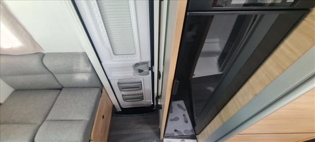 Challenger 318 Anniversary Edition - Photo 4