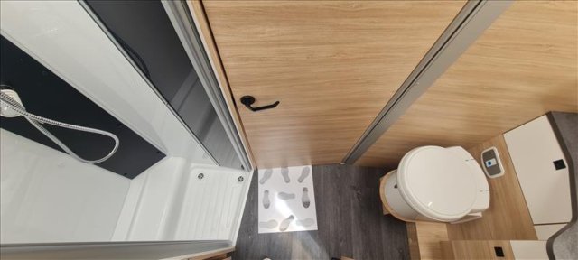 Challenger 318 Anniversary Edition - Photo 5