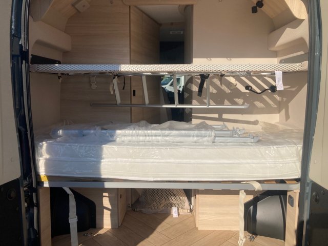 Challenger F&S EDITION - Photo 3